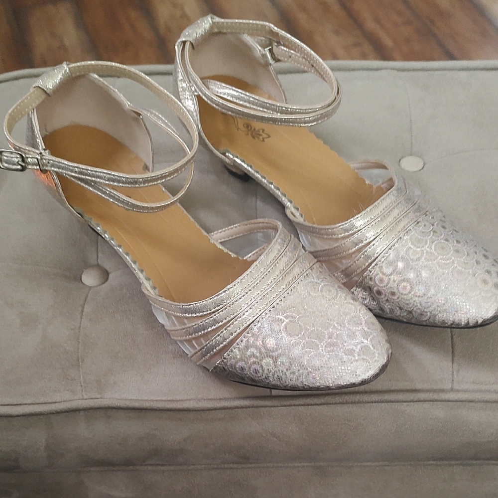 Beautiful Champagne Good Shoes